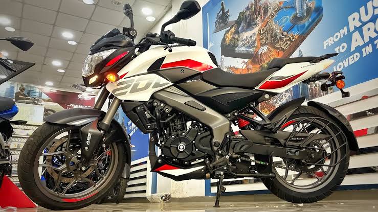 Bajaj Pulsar NS 200